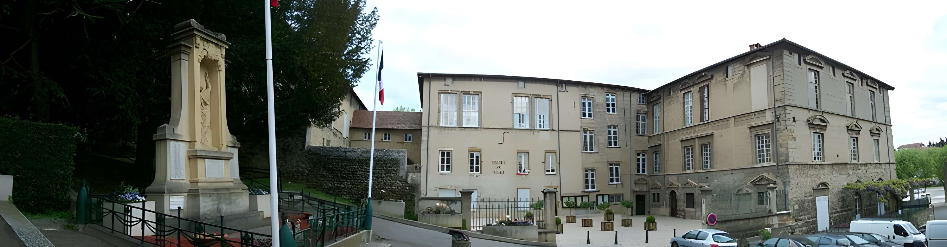 Château de Roussillon