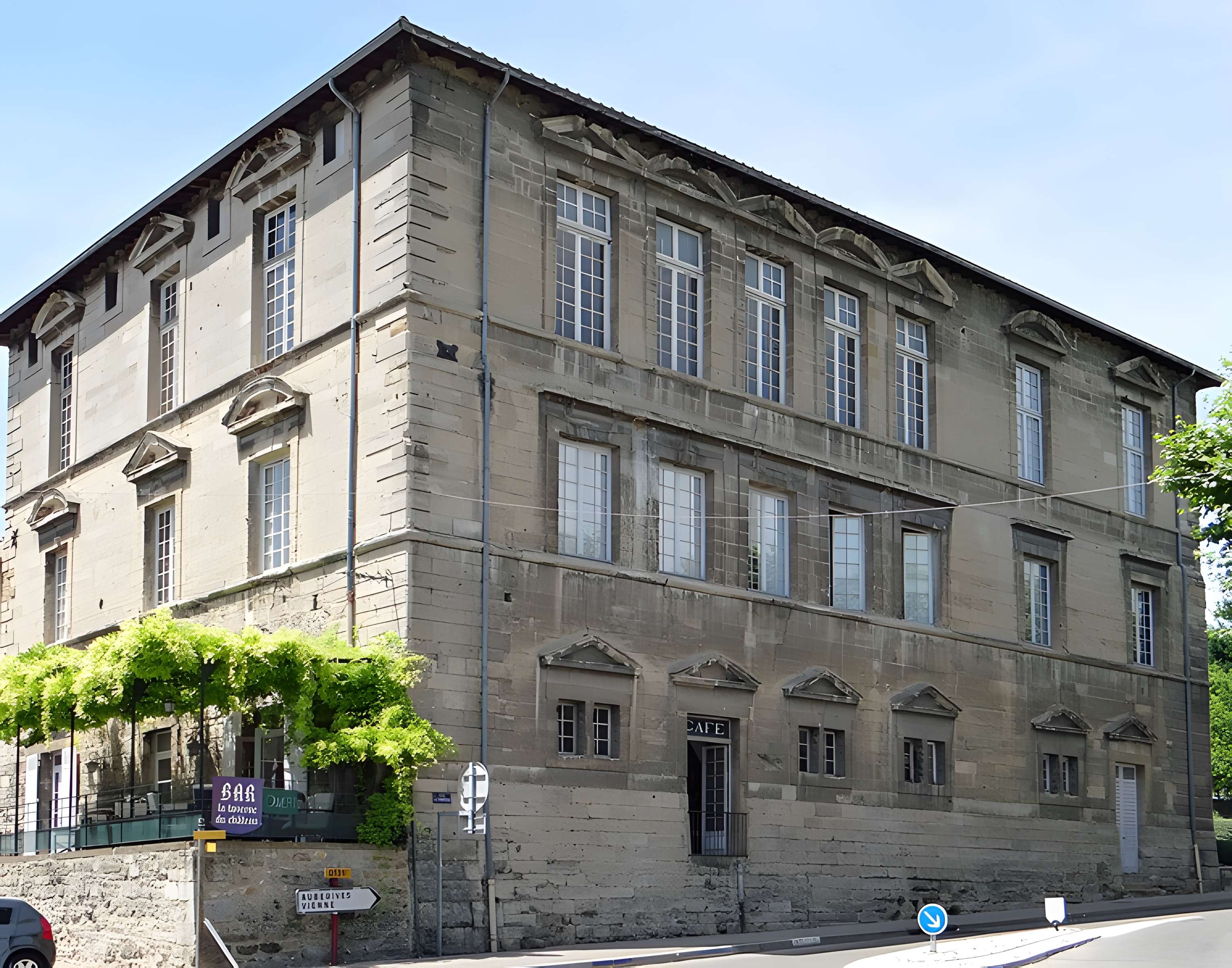 Château de Roussillon