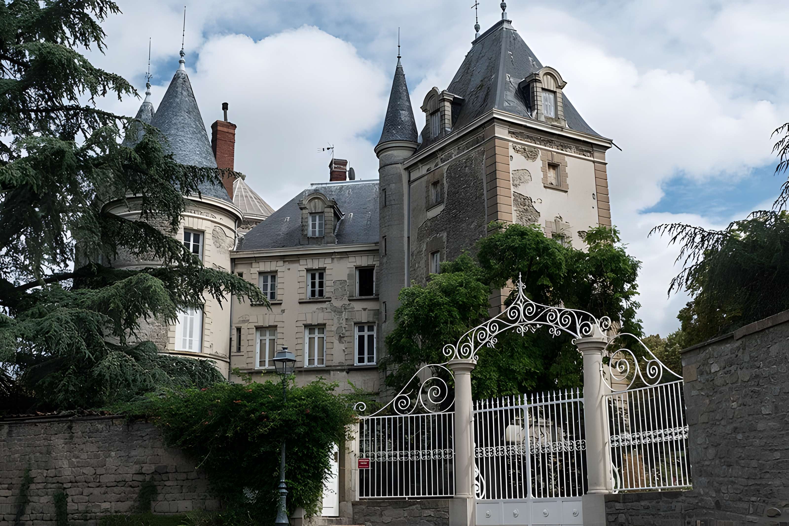 Château de Saint-Bonnet-les-Oules