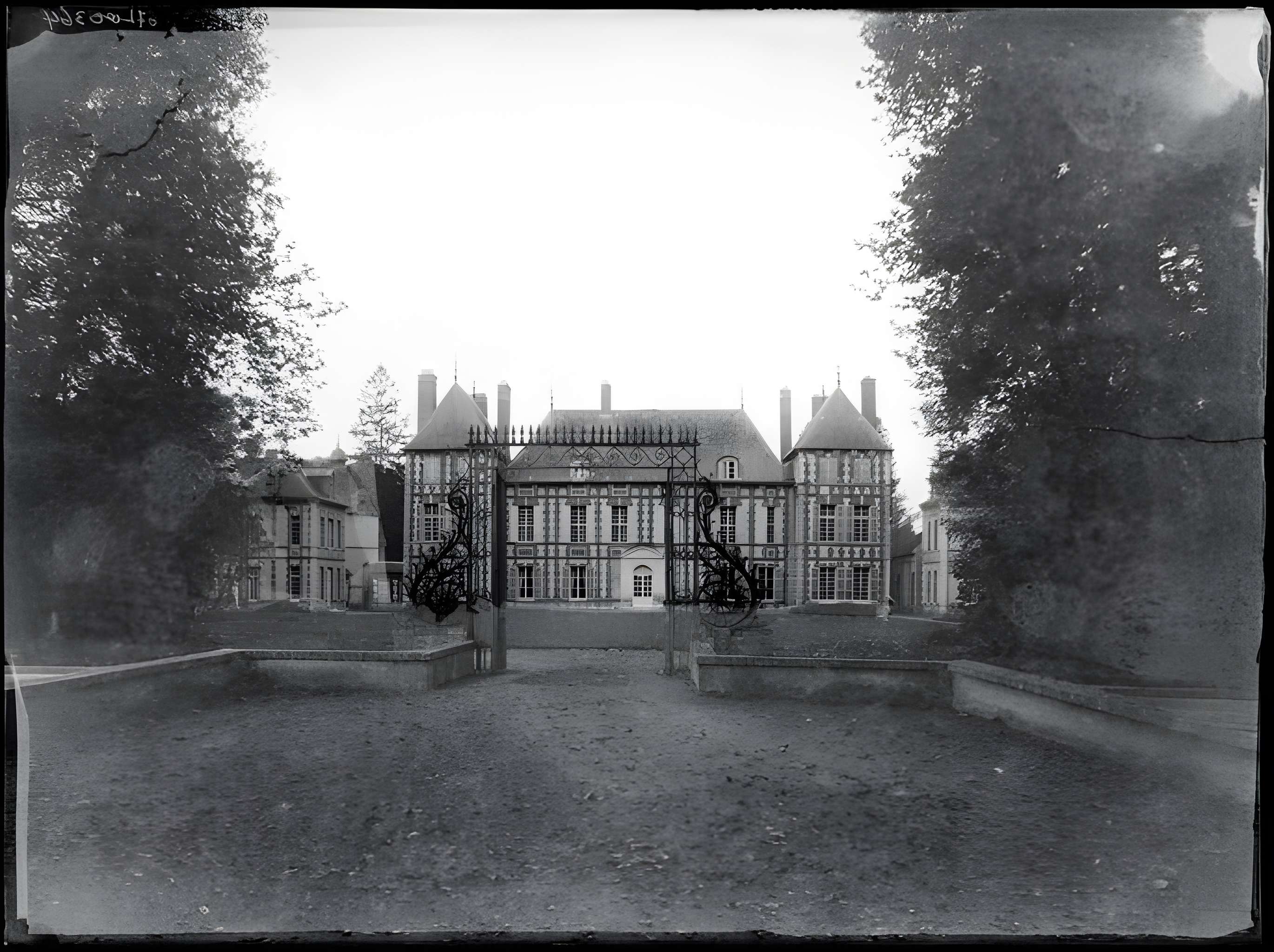 Château de Saint-Georges-Motel