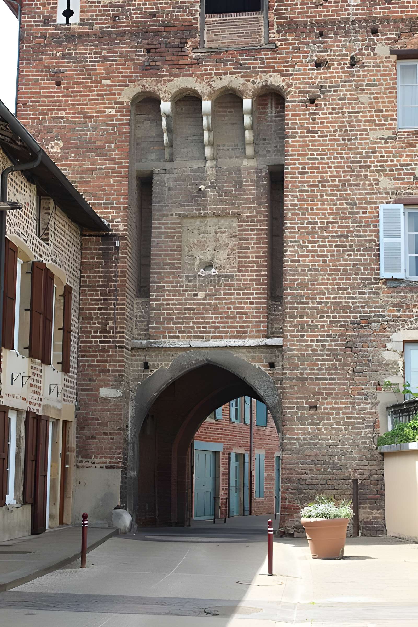 Porte de Villars à Châtillon-sur-Chalaronne