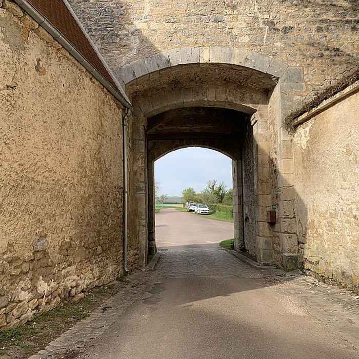 Photo de Porte de ville de Druyes-les-Belles-Fontaines