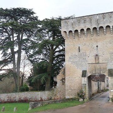 Porte de ville de Druyes-les-Belles-Fontaines