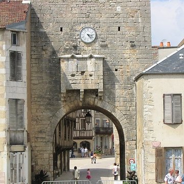 Porte de ville de Noyers-sur-Serein