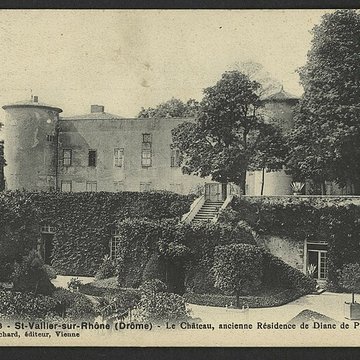 Château et ses jardins à la française