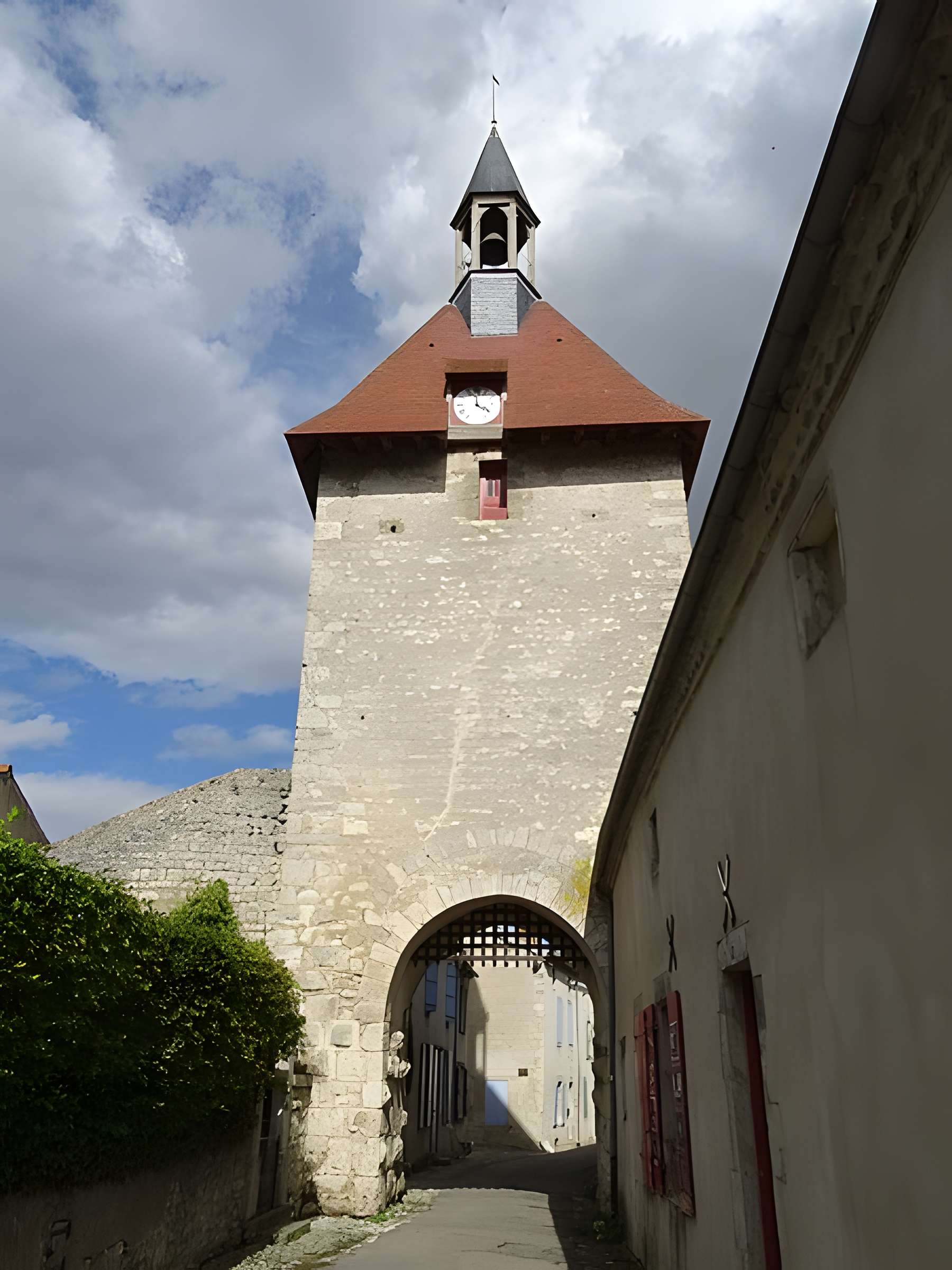 Porte d'Occident de Charroux
