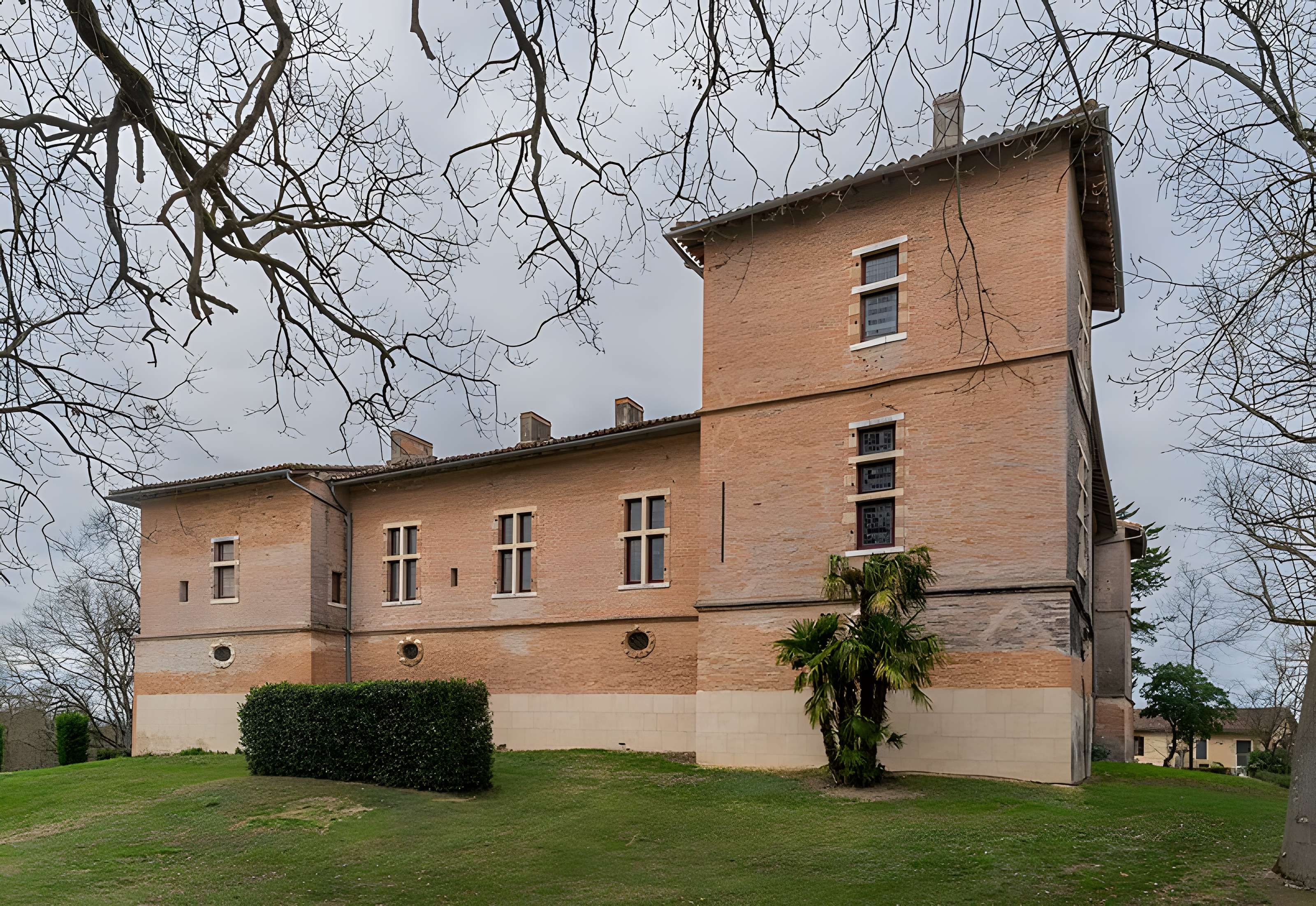 Château de Savignac à Savignac-Mona