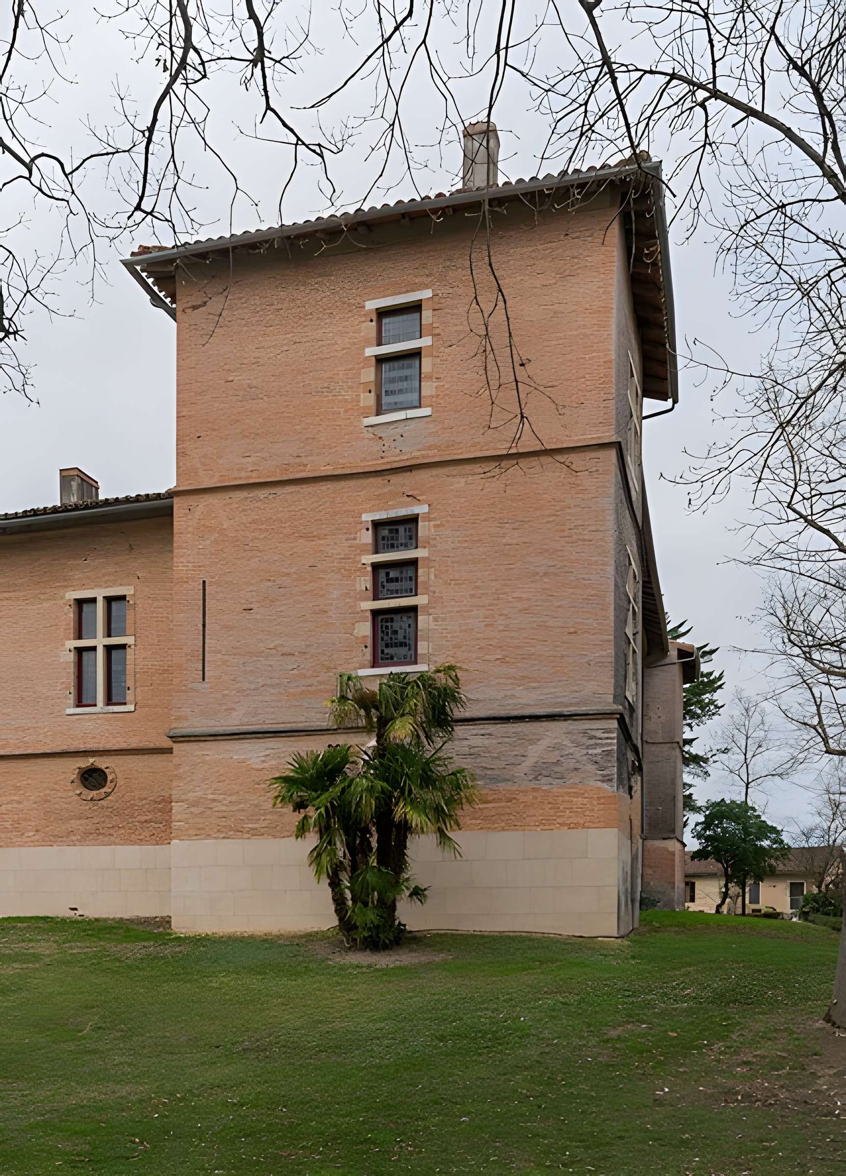Château de Savignac à Savignac-Mona