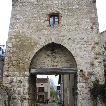 porte d orient de charroux