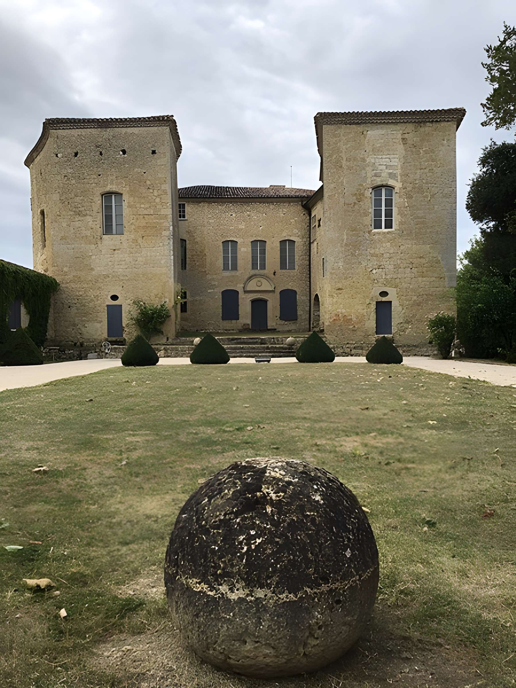 Château de Sérillac