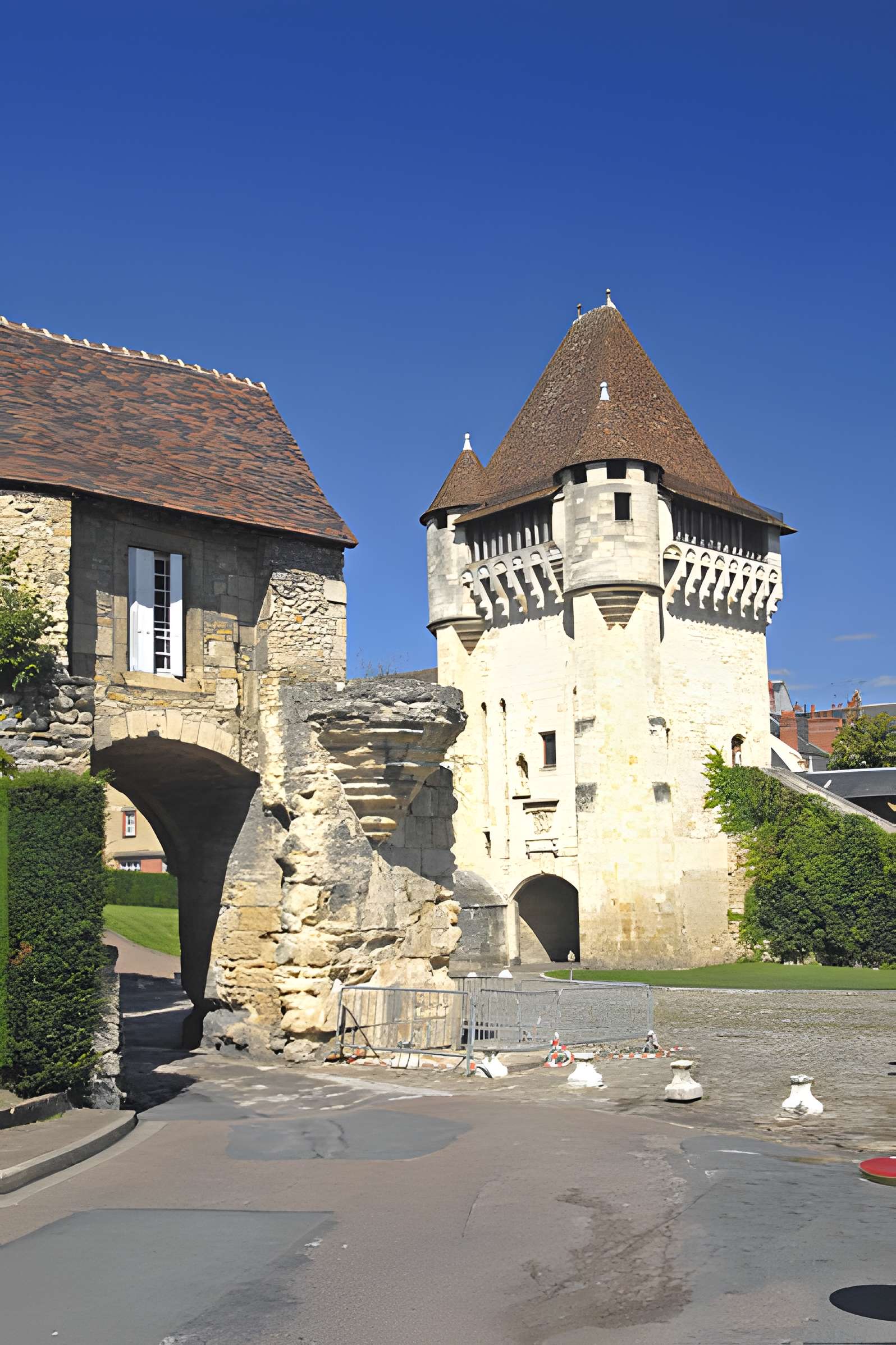 Porte du Croux de Nevers