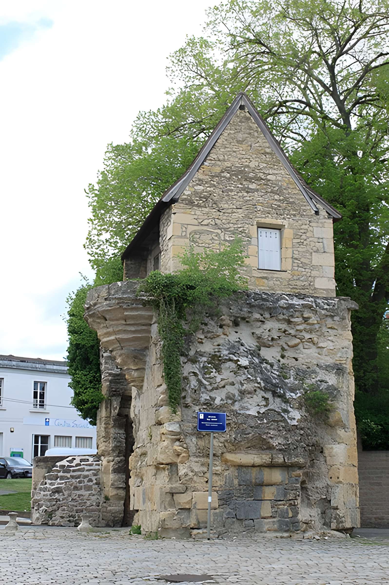 Porte du Croux de Nevers