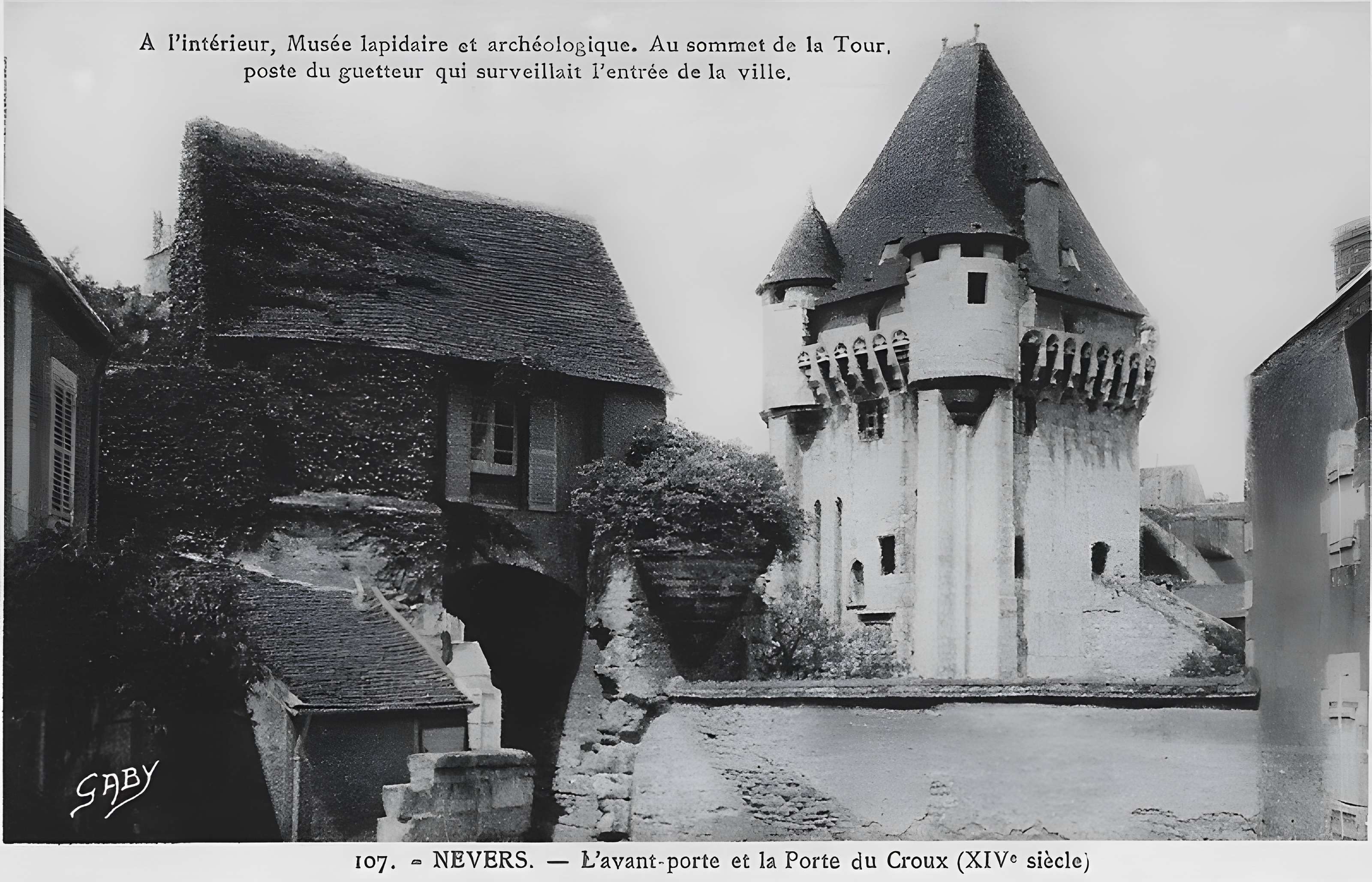 Porte du Croux de Nevers