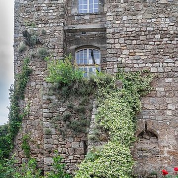 Ancien château ou donjon