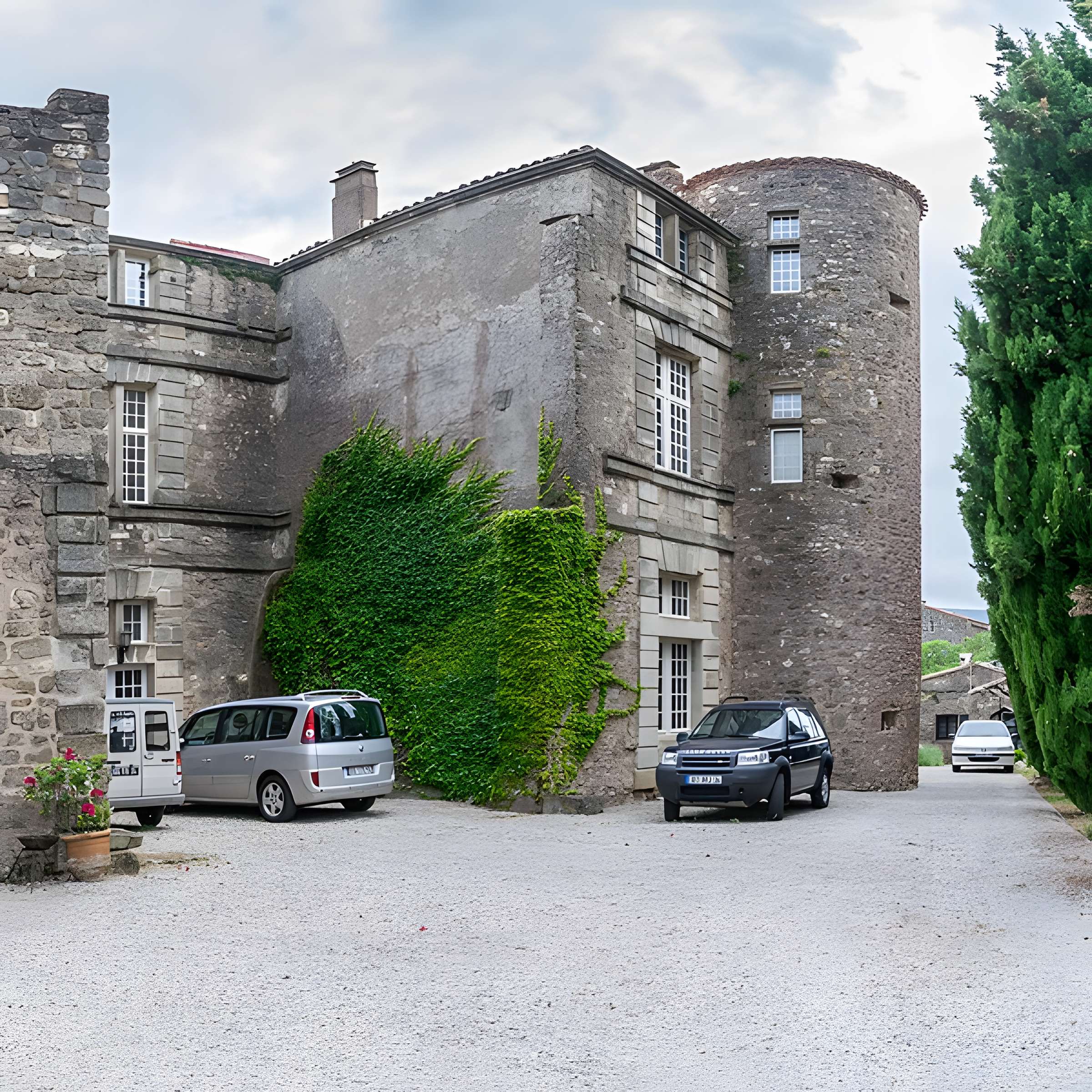 Ancien château ou donjon