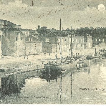 Porte et tours du Vieux-Port de Cognac