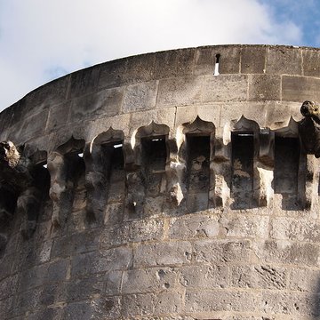 Porte et tours du Vieux-Port de Cognac