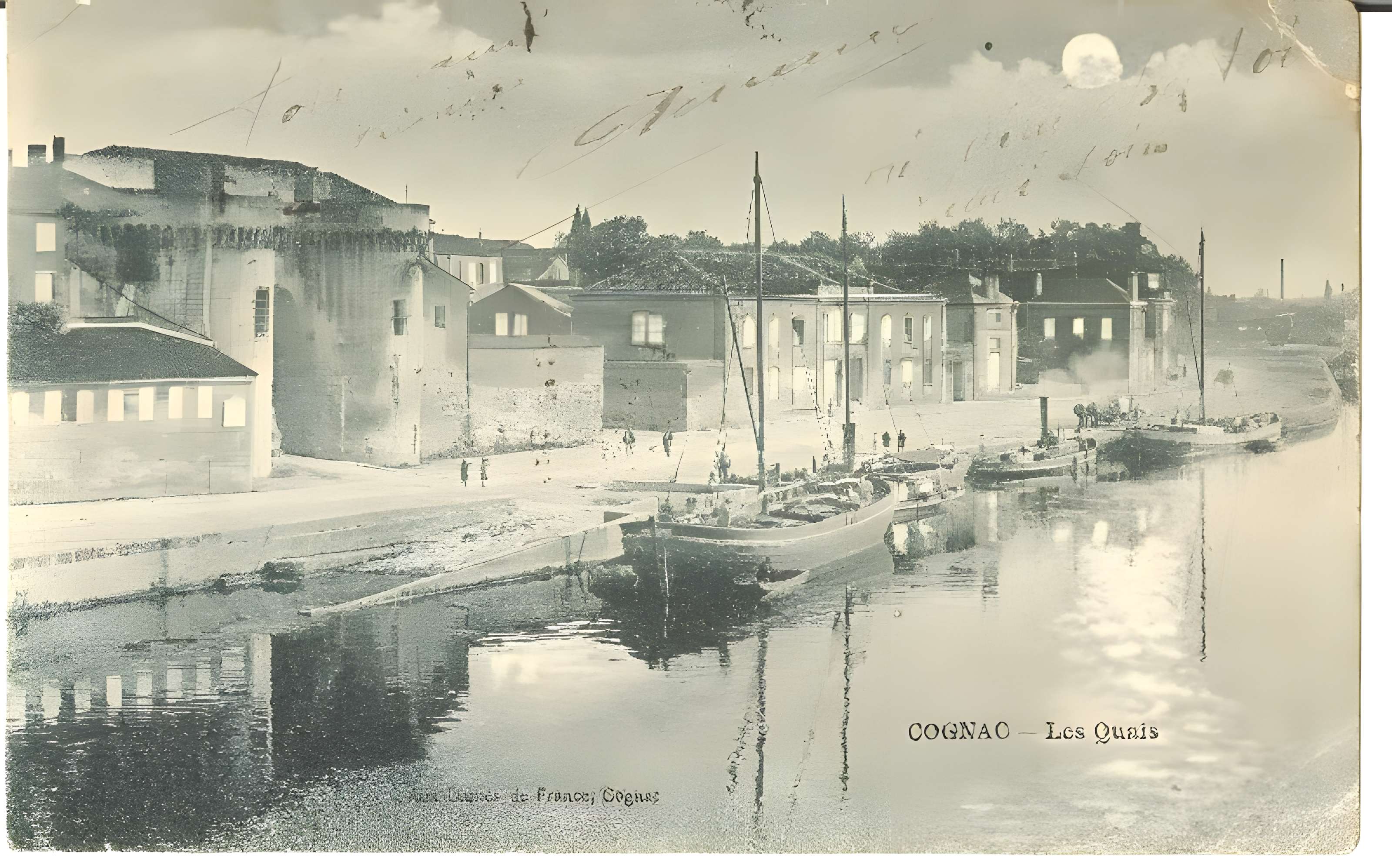 Porte et tours du Vieux-Port de Cognac
