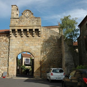 porte fortifiee de montpeyroux