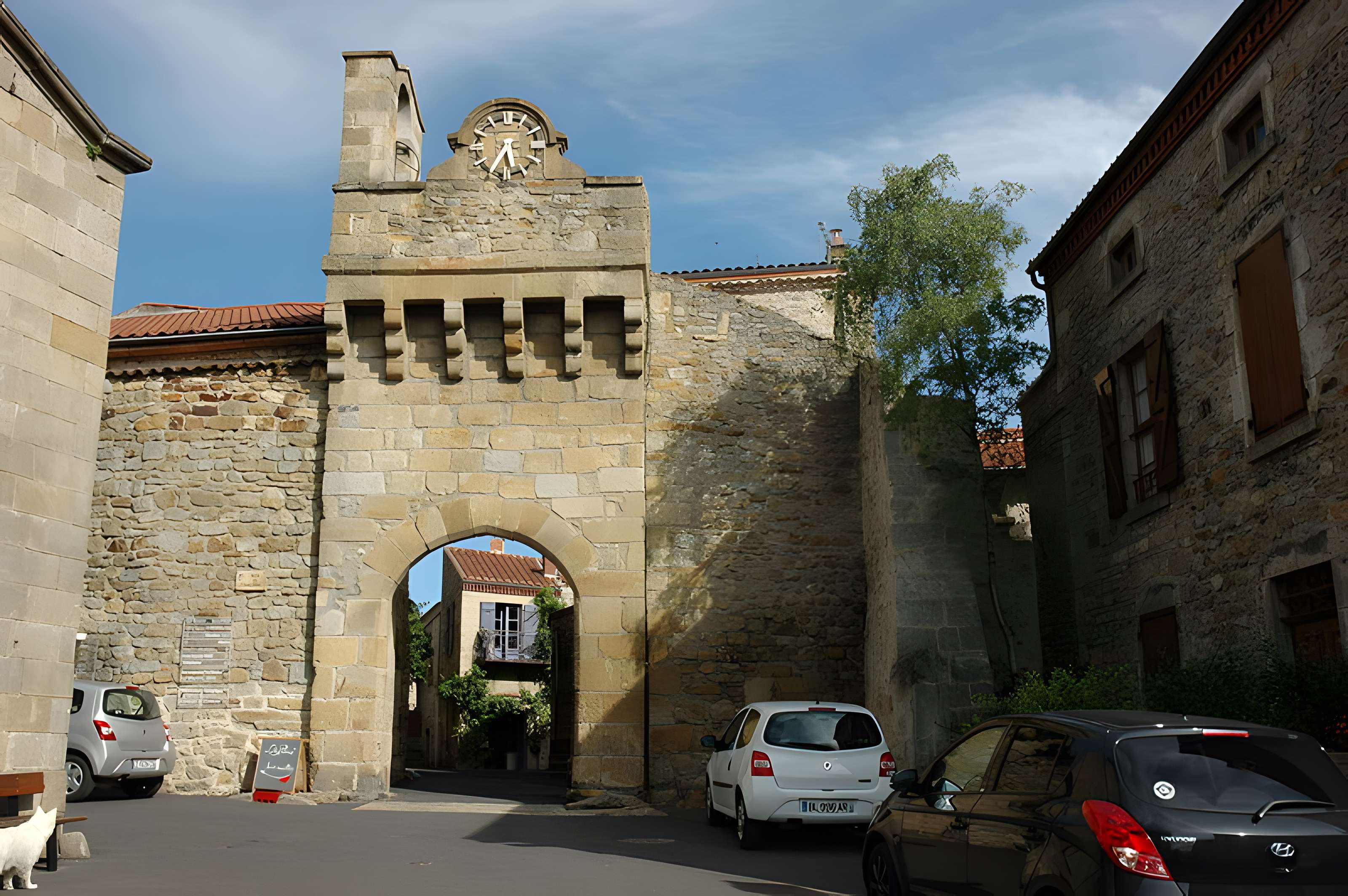 Porte fortifiée de Montpeyroux
