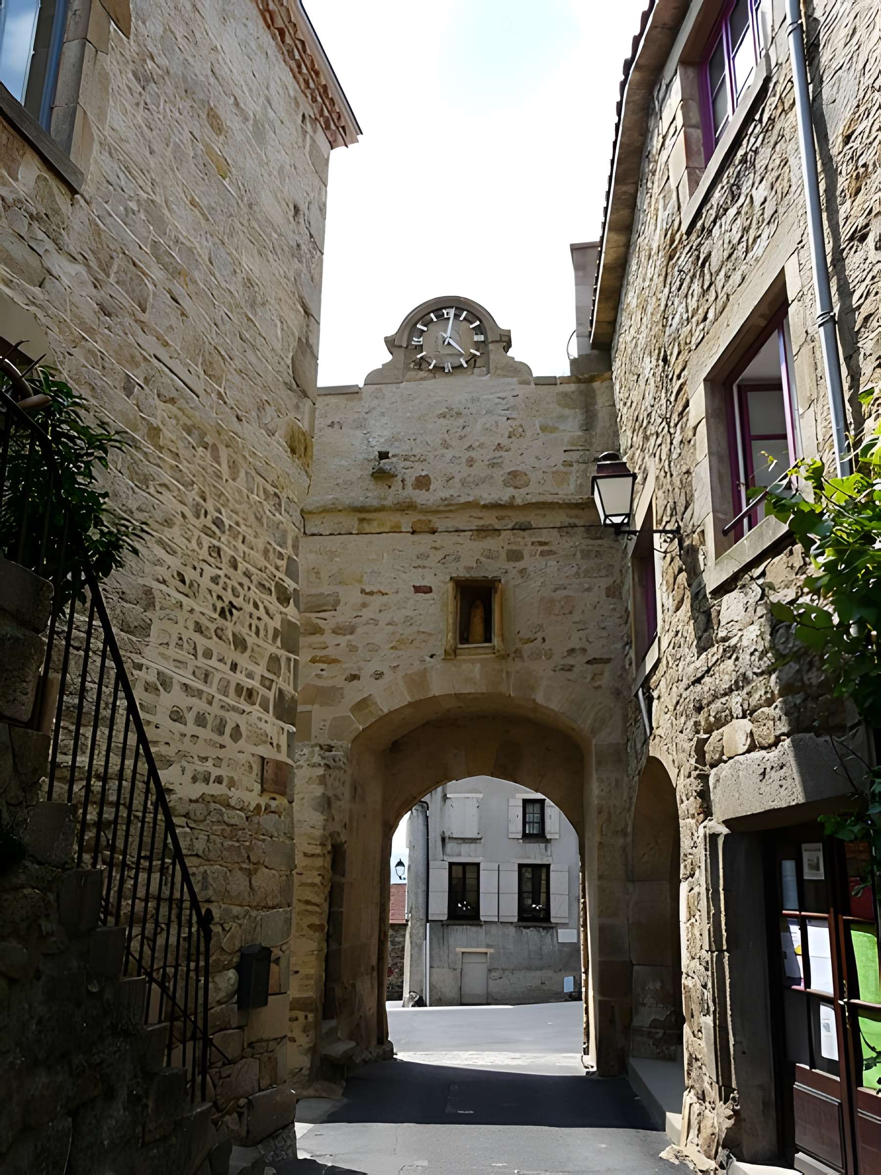 Porte fortifiée de Montpeyroux