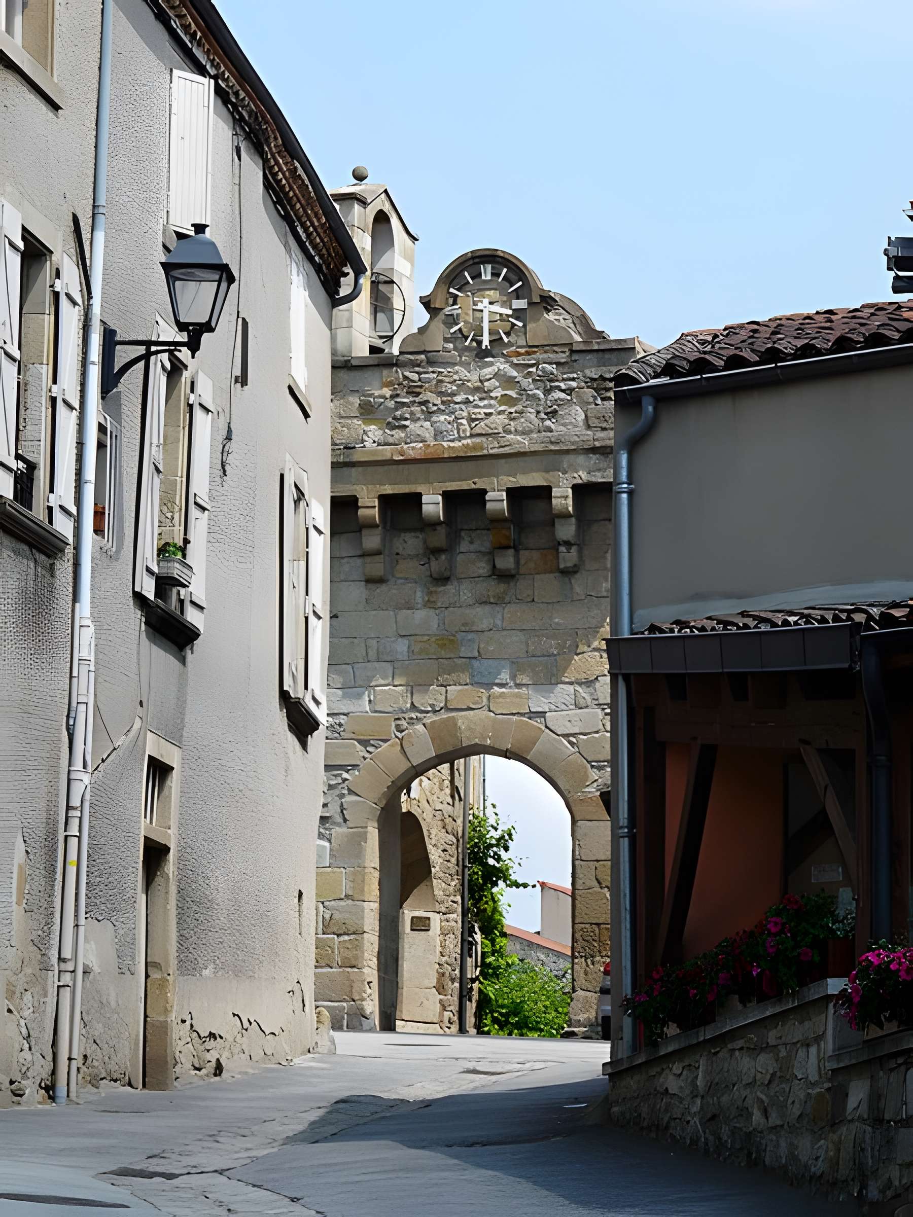 Porte fortifiée de Montpeyroux