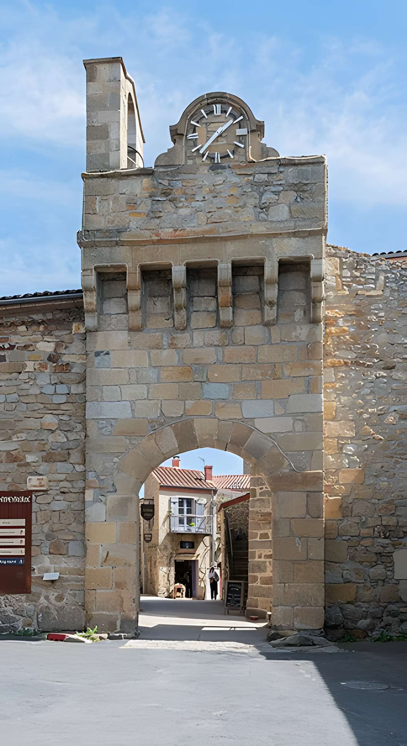 Porte fortifiée de Montpeyroux