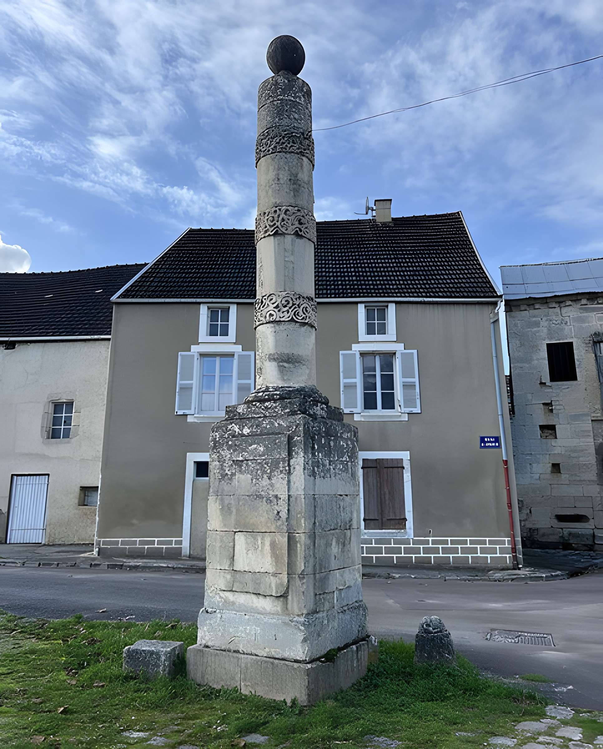 Porte fortifiée de Nuits