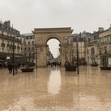 Porte Guillaume de Dijon
