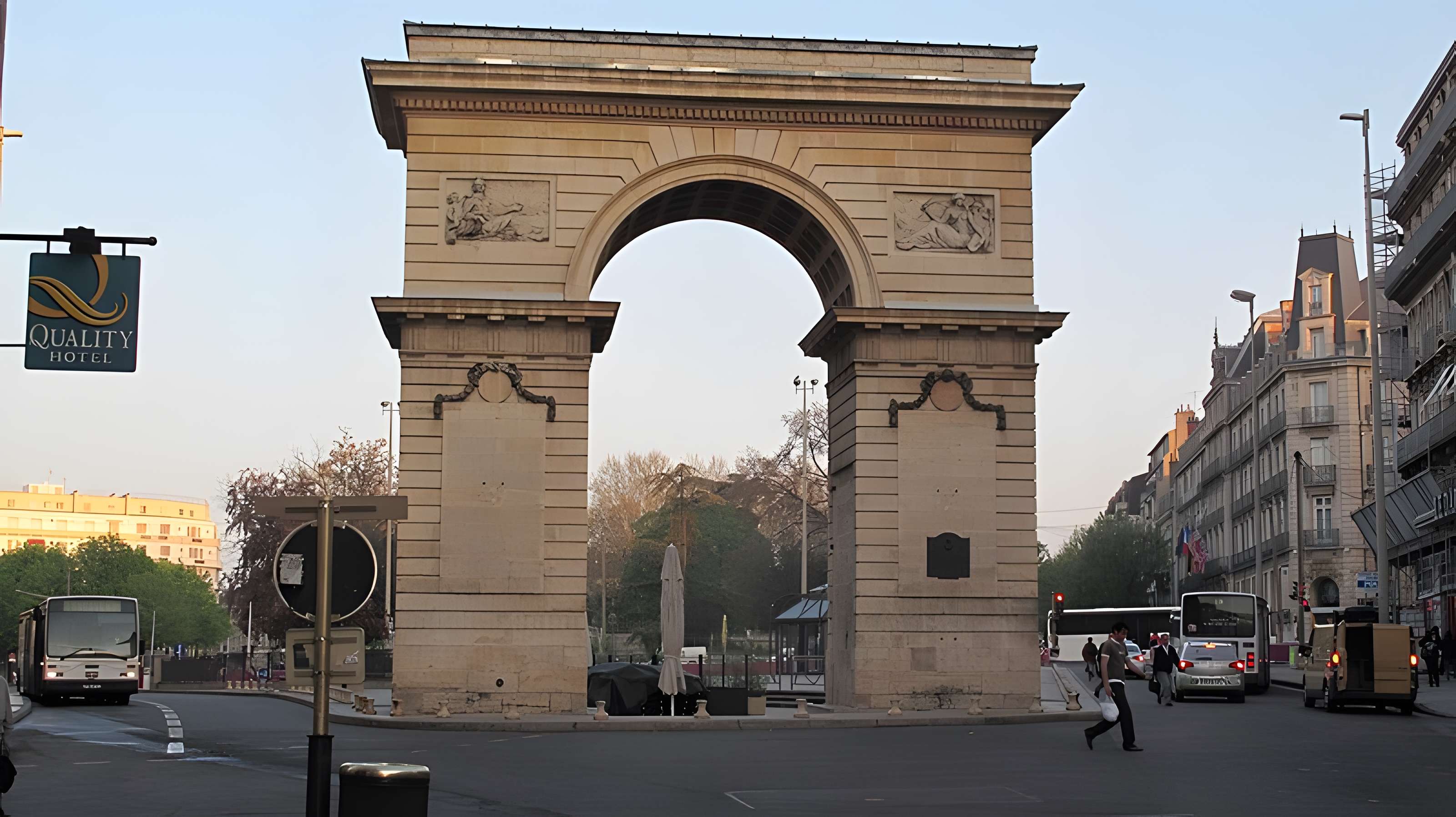 Porte Guillaume de Dijon