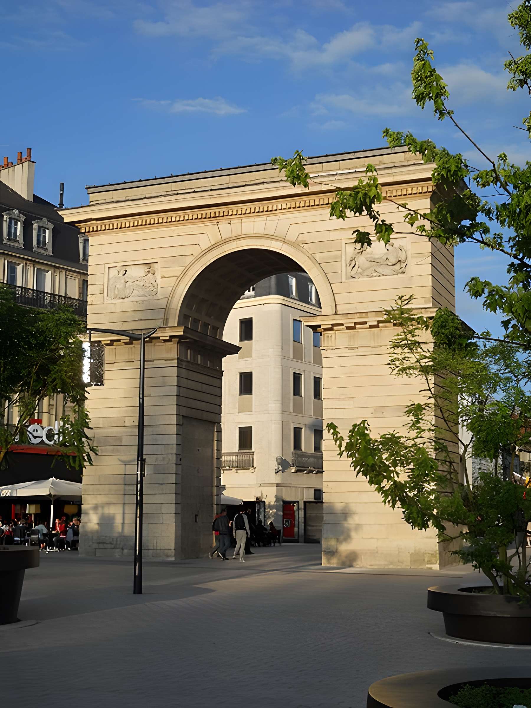 Porte Guillaume de Dijon