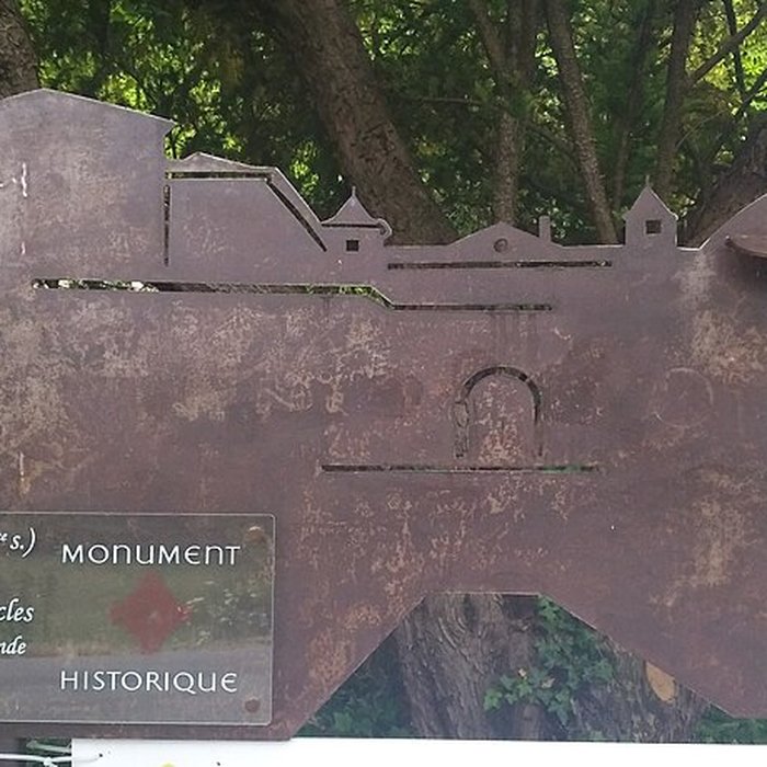 Photo de Château de Vachères à Montclar-sur-Gervanne