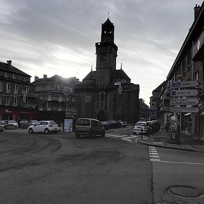 Photo de La Porte Horloge de Vire
