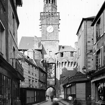 La Porte Horloge de Vire