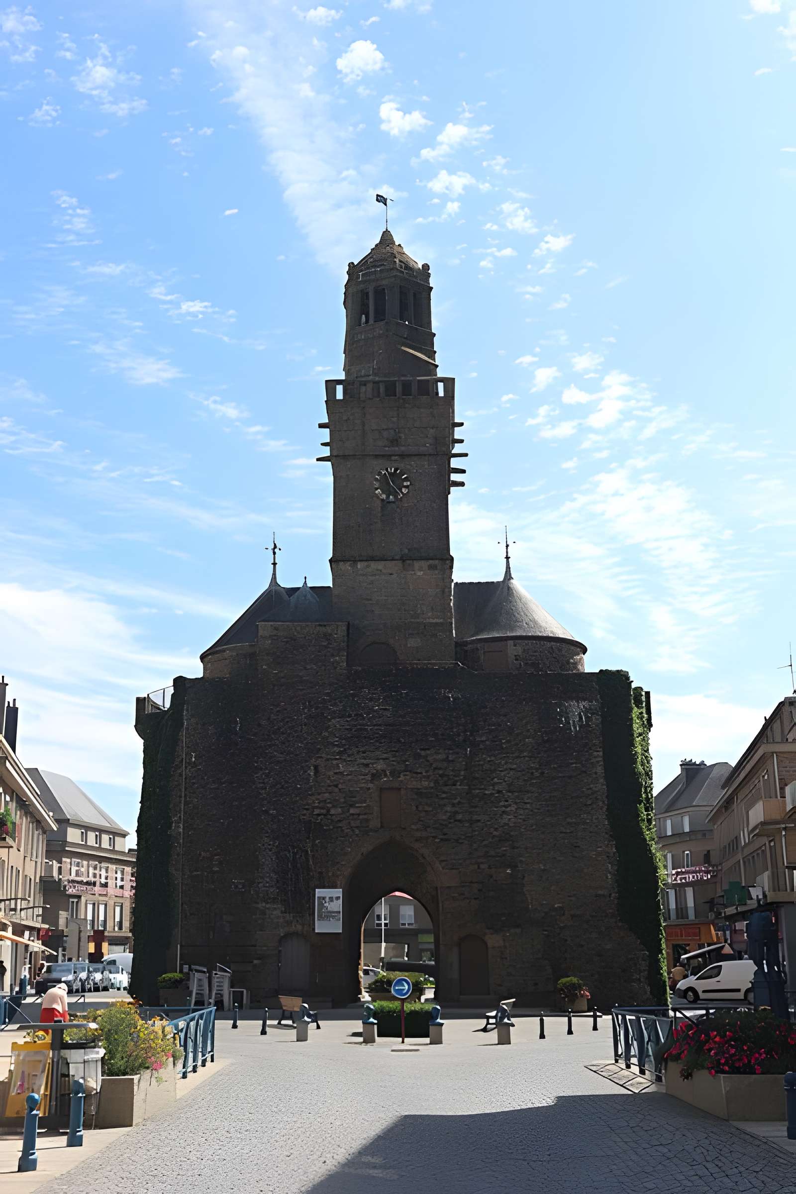 La Porte Horloge de Vire