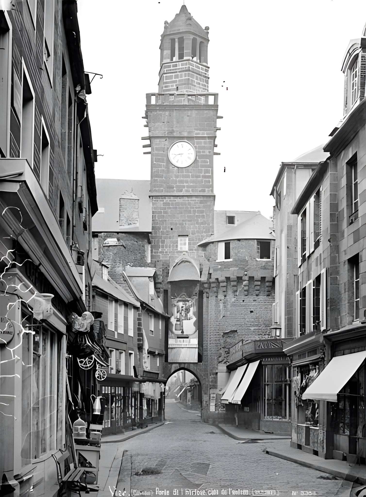 La Porte Horloge de Vire