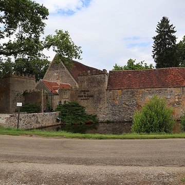 Château de Vault-de-Lugny