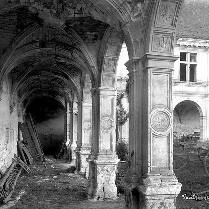 Photo de Château de Veuil
