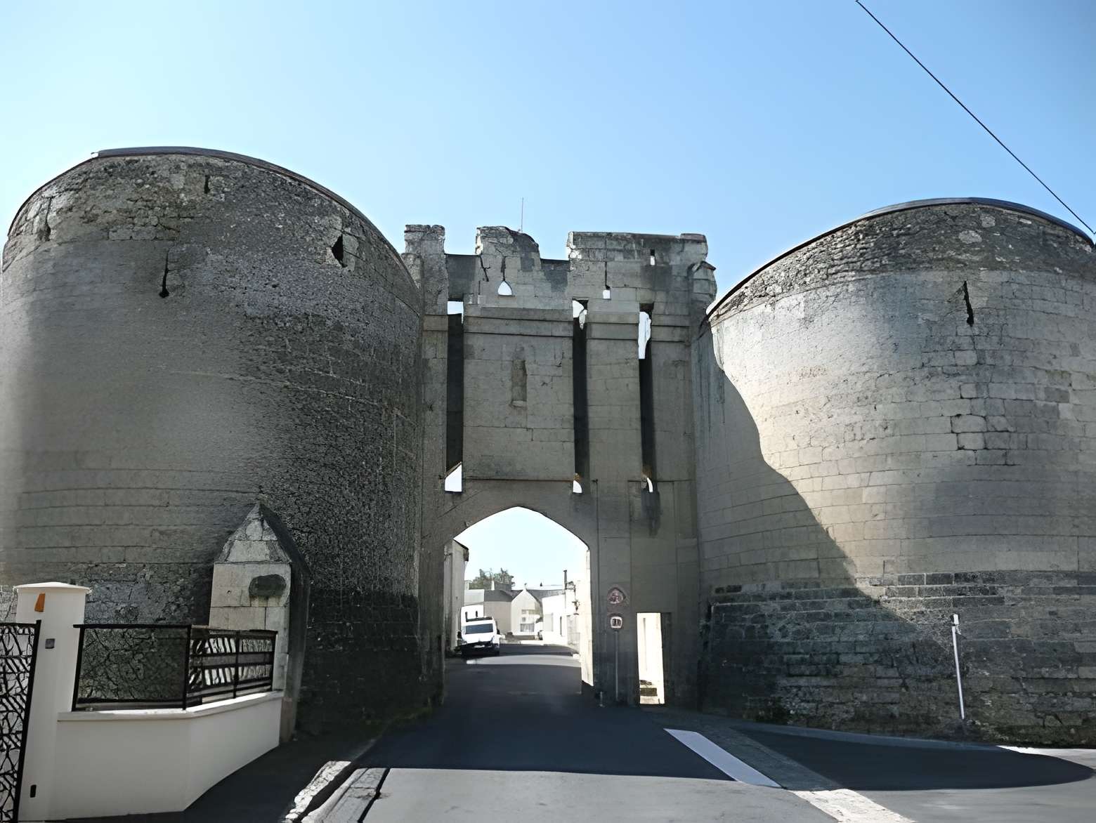 Porte Nouvelle de Montreuil-Bellay 