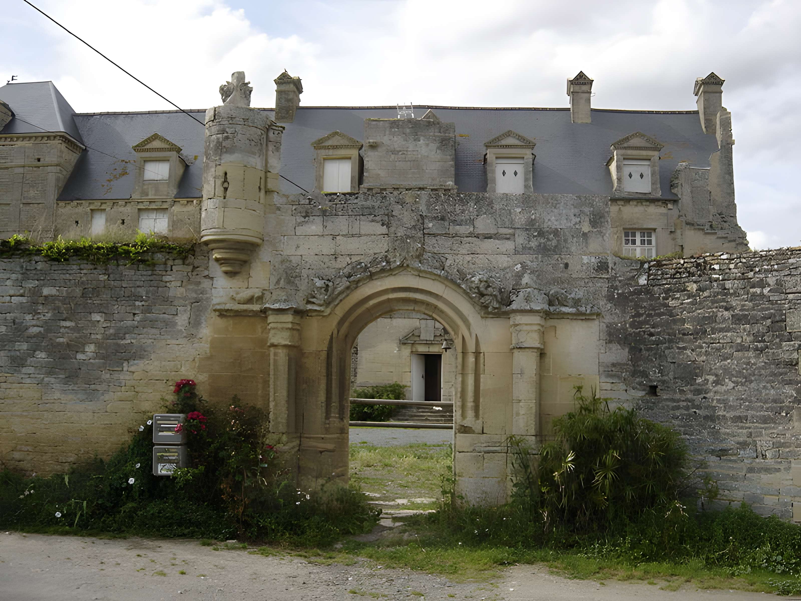 Château de Vienne-en-Bessin