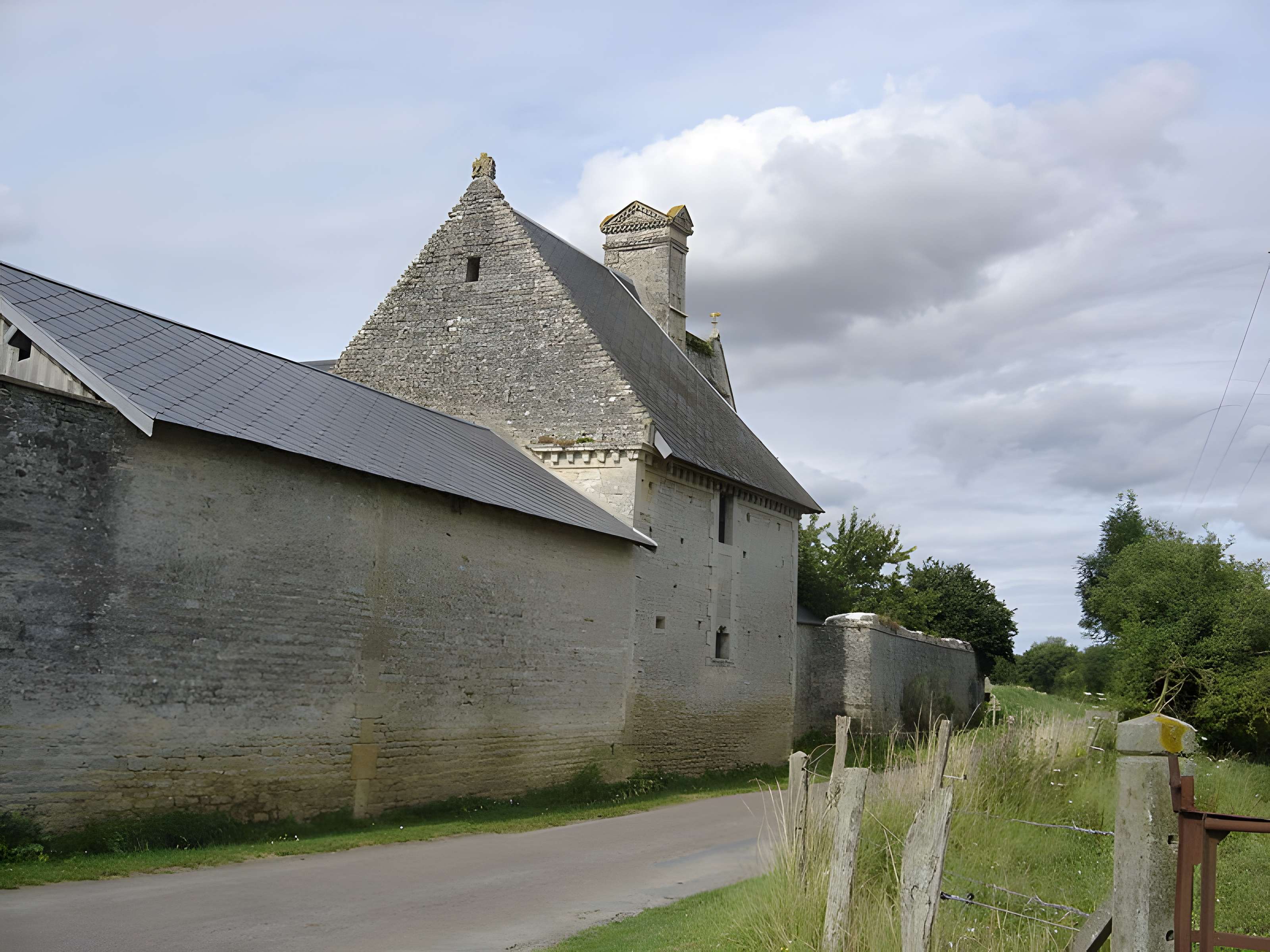 Château de Vienne-en-Bessin