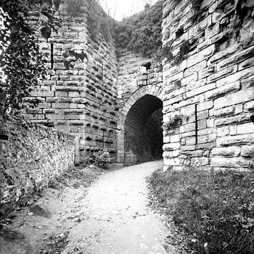 Porte Saint-Jean de Château-Thierry