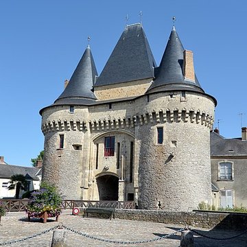 Porte Saint-Julien de La Ferté-Bernard