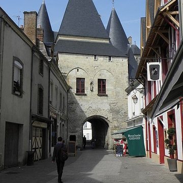 Porte Saint-Julien de La Ferté-Bernard