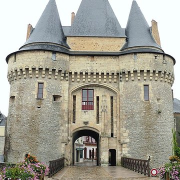 Porte Saint-Julien de La Ferté-Bernard