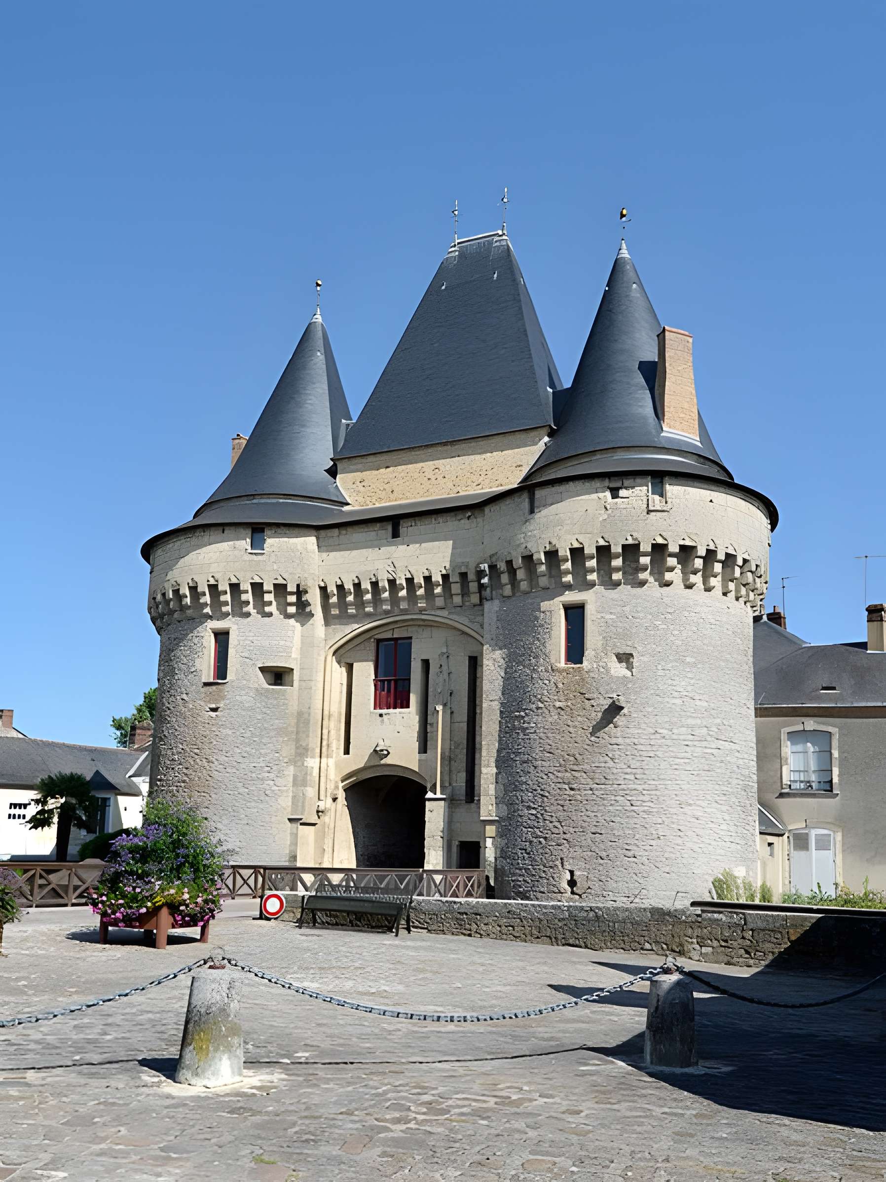 Porte Saint-Julien de La Ferté-Bernard