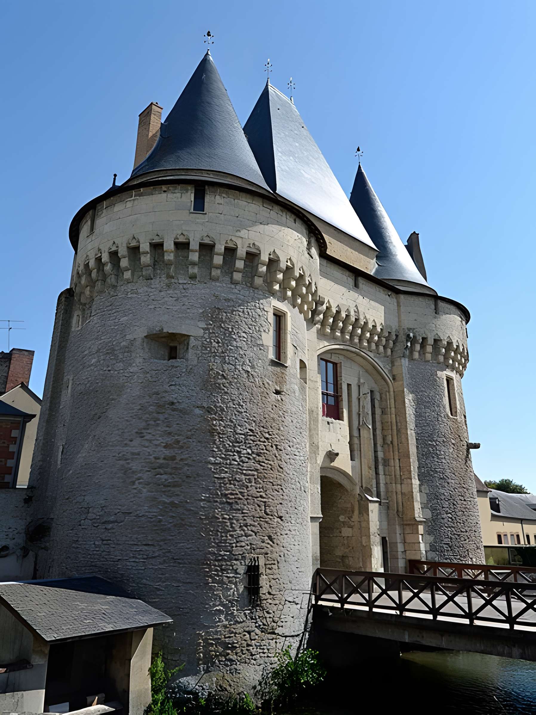 Porte Saint-Julien de La Ferté-Bernard