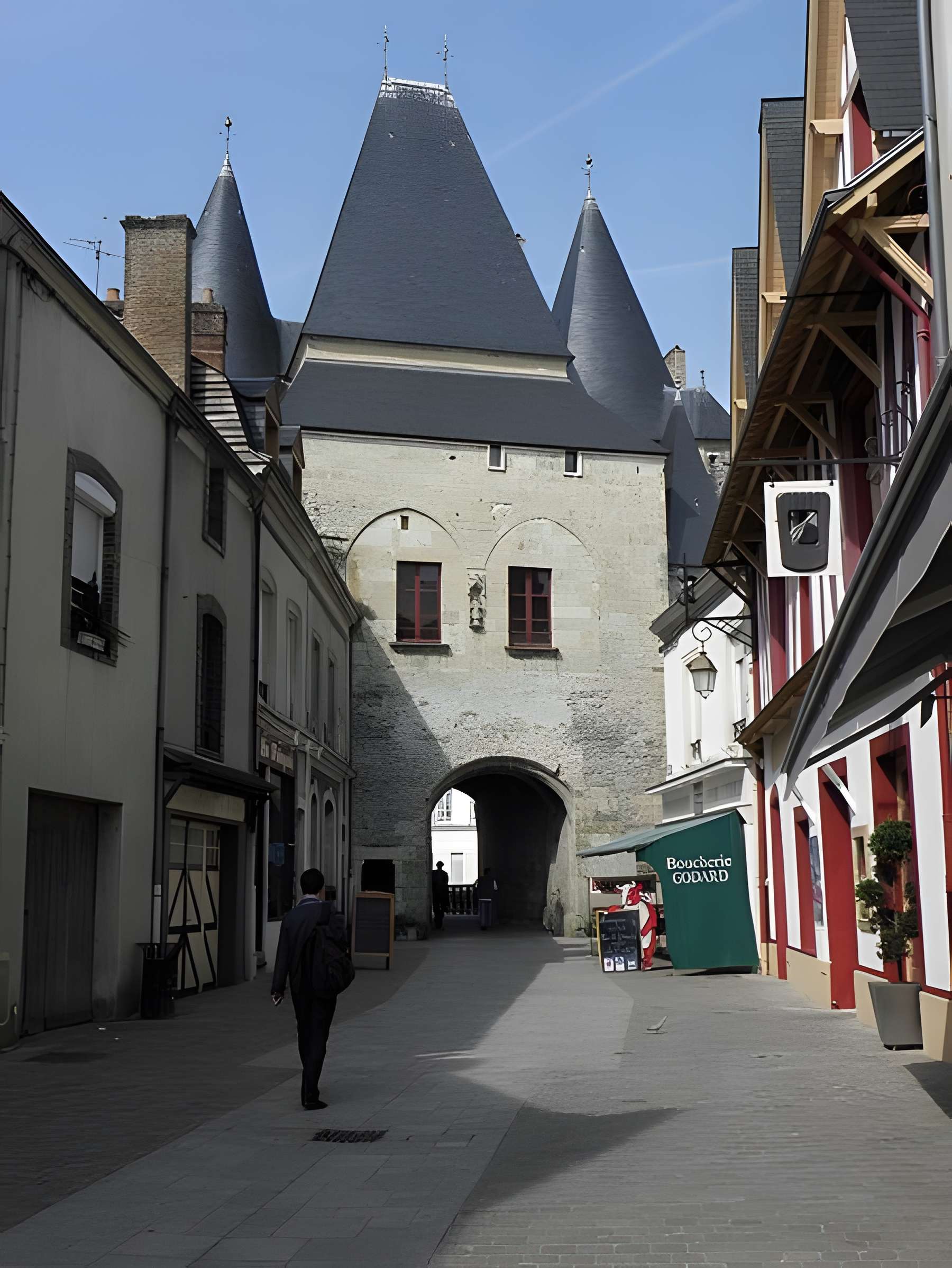 Porte Saint-Julien de La Ferté-Bernard