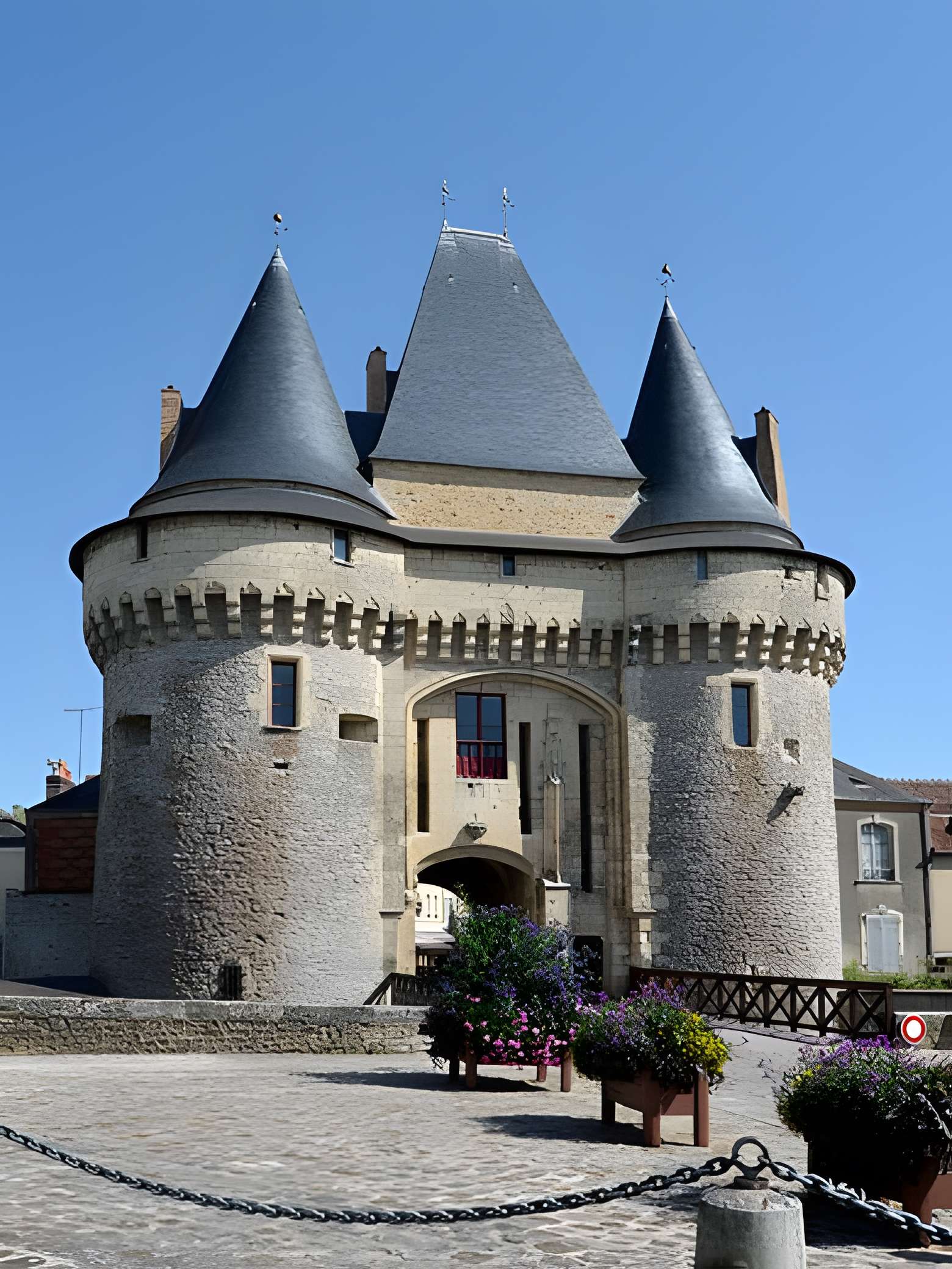 Porte Saint-Julien de La Ferté-Bernard 