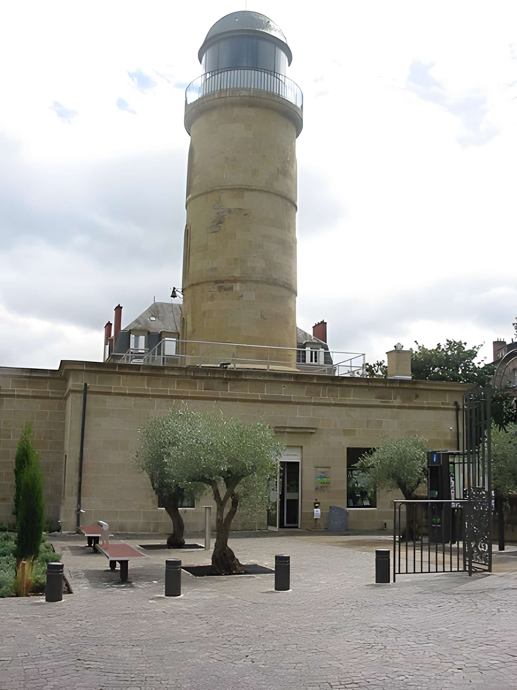 Château d'eau de Brive-la-Gaillarde 
